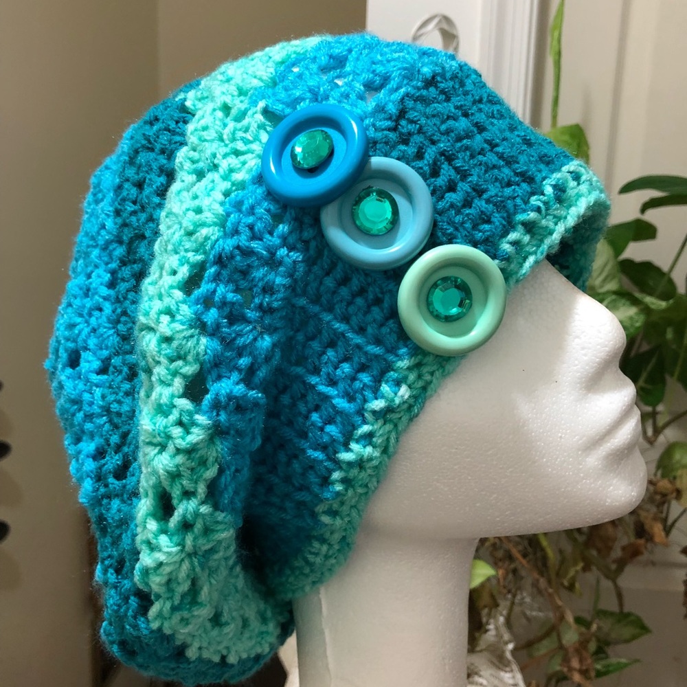 Handmade Ribbed Clustered/Button Hat and Cowl Set - Picture 2 of 5